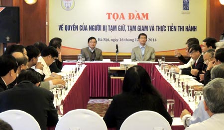 Cần quy định rõ cơ chế giám sát việc tạm giữ, tạm giam